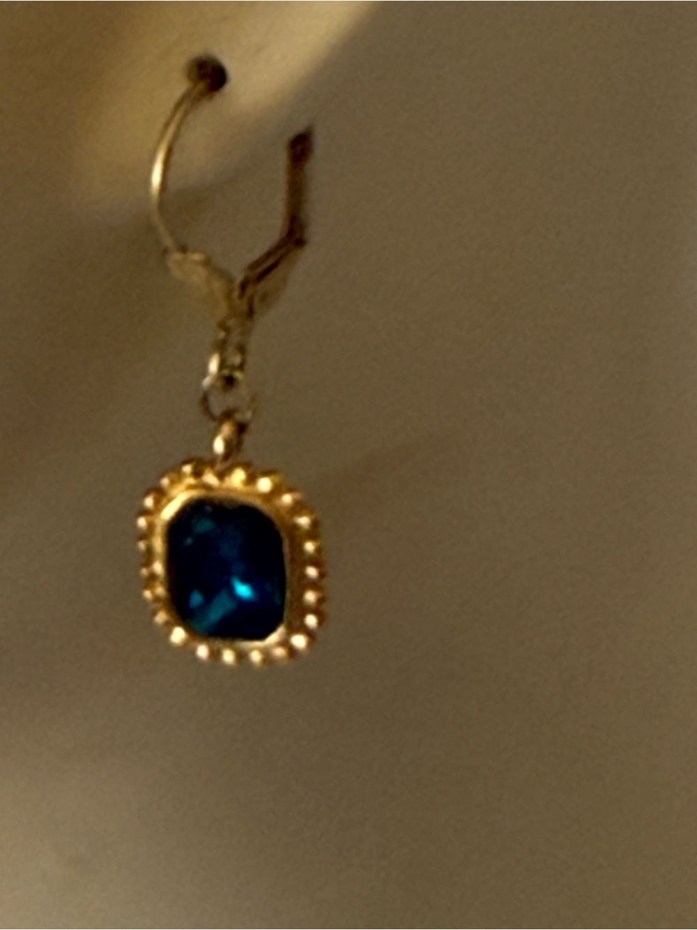 Trifari vintage 70-80 s Gold Drop Earrings with Teal Blue Gemstone - Picture 8 of 11